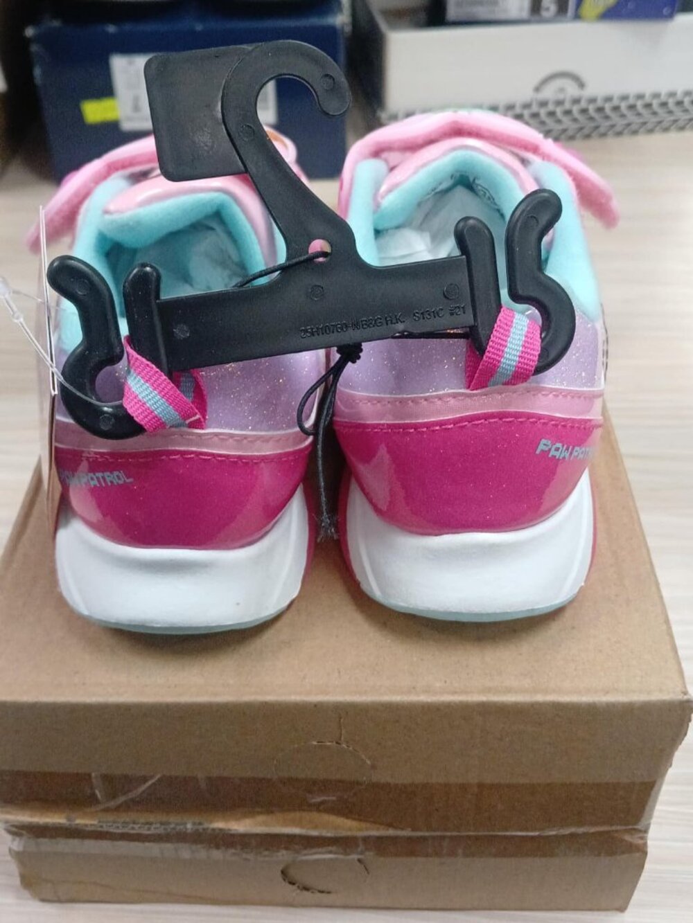 Paw Patrol Toddler Girls Skye and Everest Light up Sneakers with on/Off Button-O - Picture 5 of 6